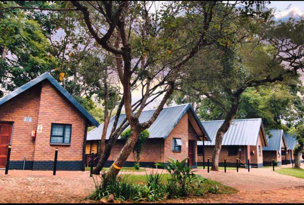 Ndalo Lodge ネルスプロイト エクステリア 写真