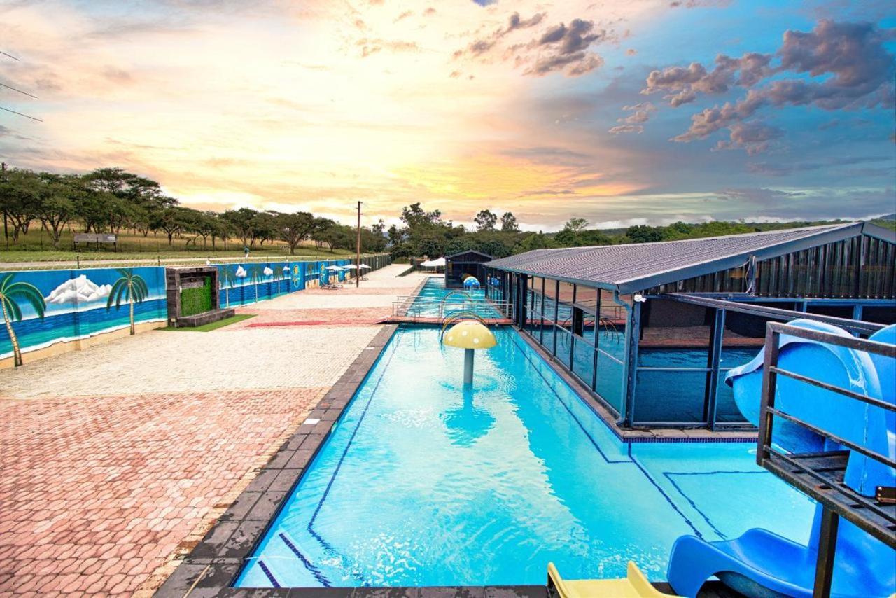 Ndalo Lodge ネルスプロイト エクステリア 写真