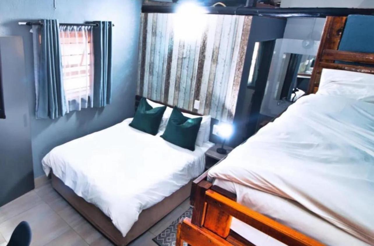 Ndalo Lodge ネルスプロイト エクステリア 写真