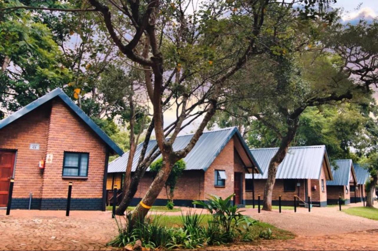 Ndalo Lodge ネルスプロイト エクステリア 写真