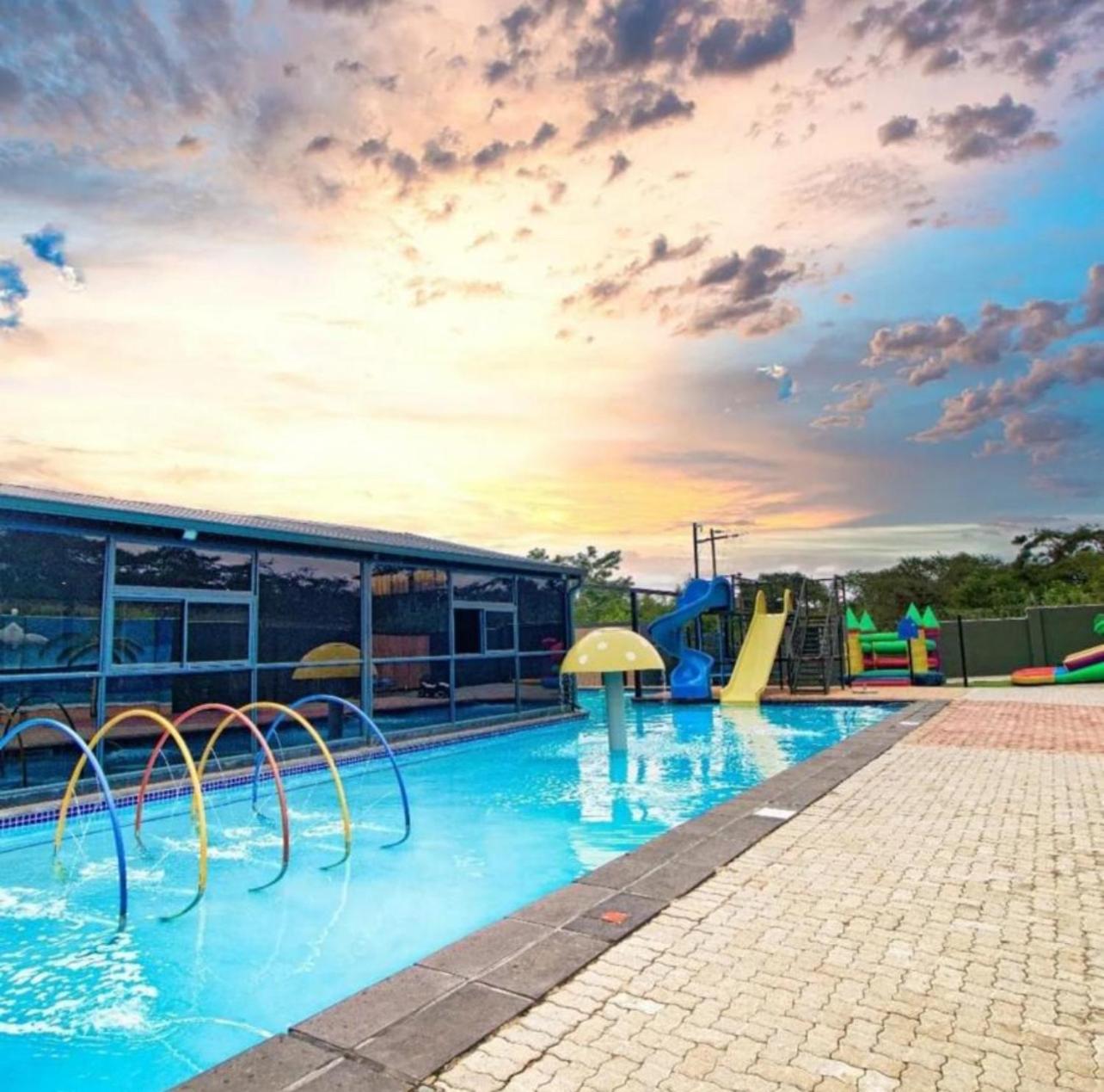 Ndalo Lodge ネルスプロイト エクステリア 写真