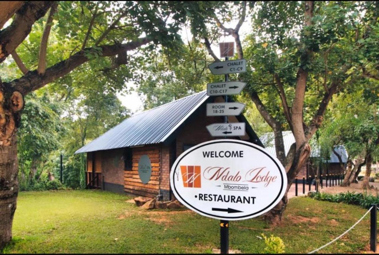 Ndalo Lodge ネルスプロイト エクステリア 写真