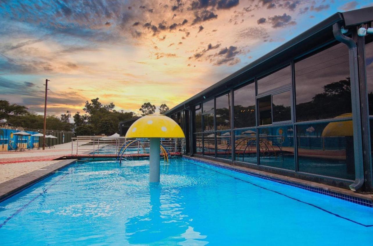 Ndalo Lodge ネルスプロイト エクステリア 写真